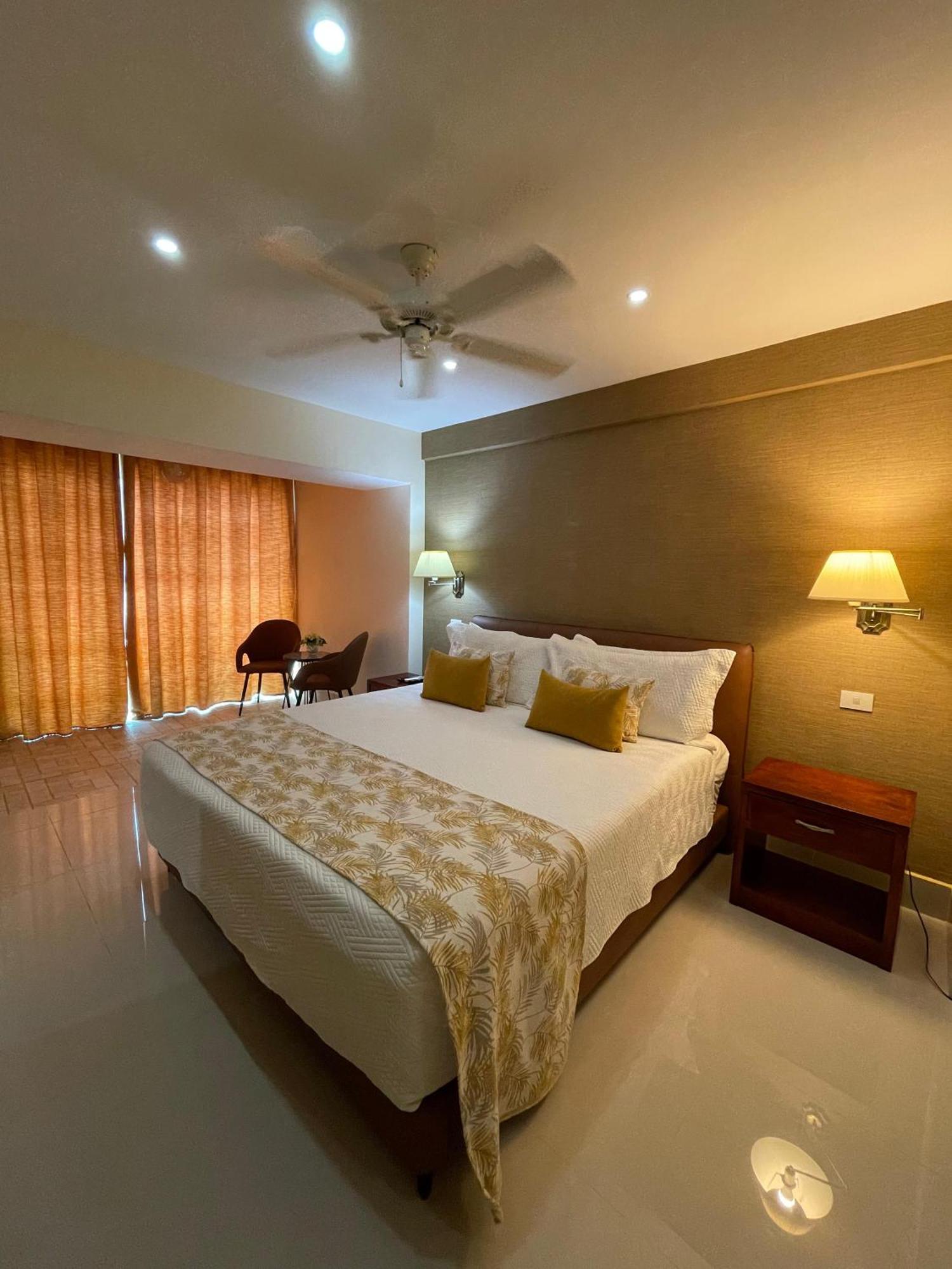 Nilka Hotel Boutique Samana Exterior photo