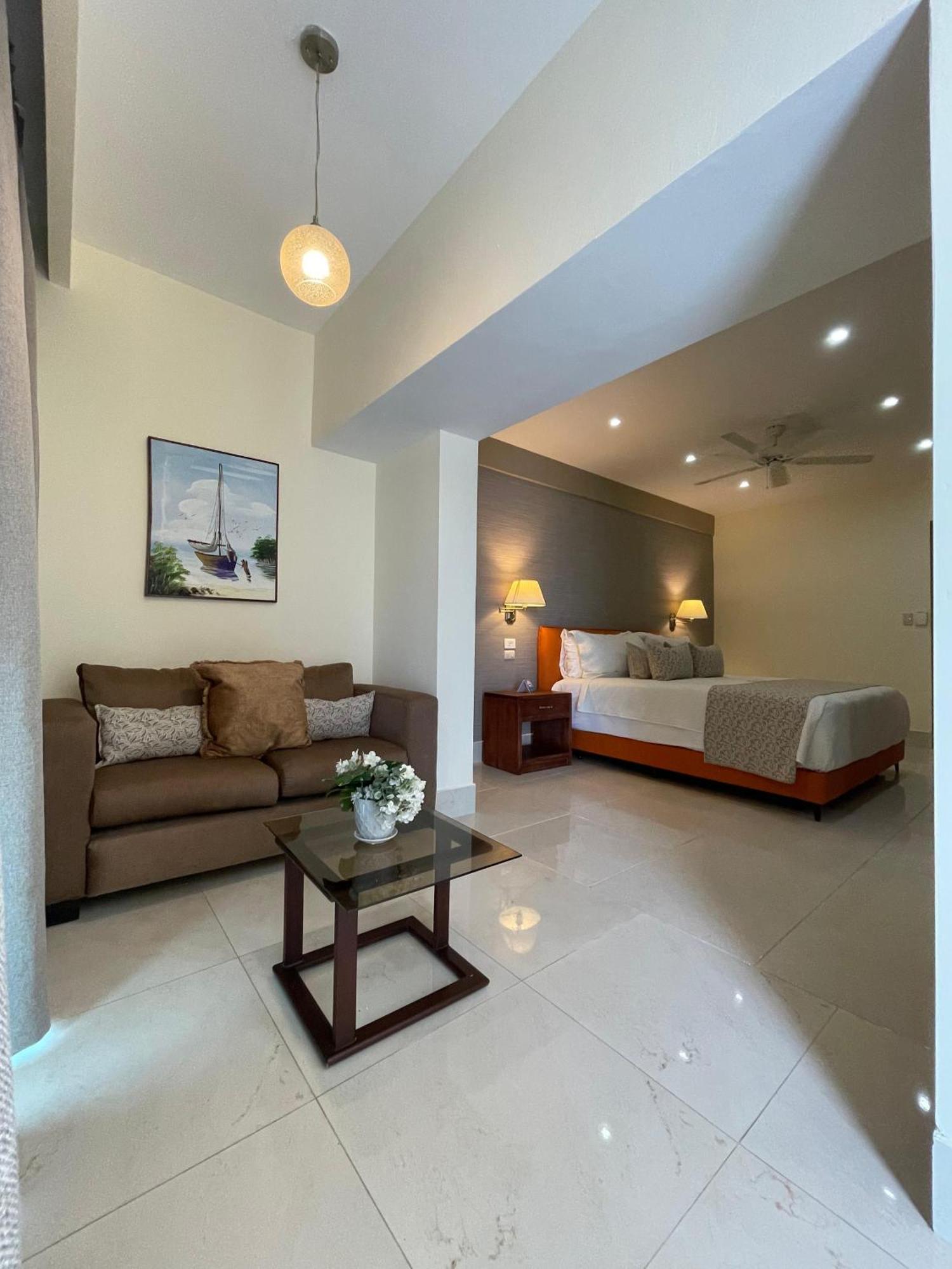 Nilka Hotel Boutique Samana Exterior photo