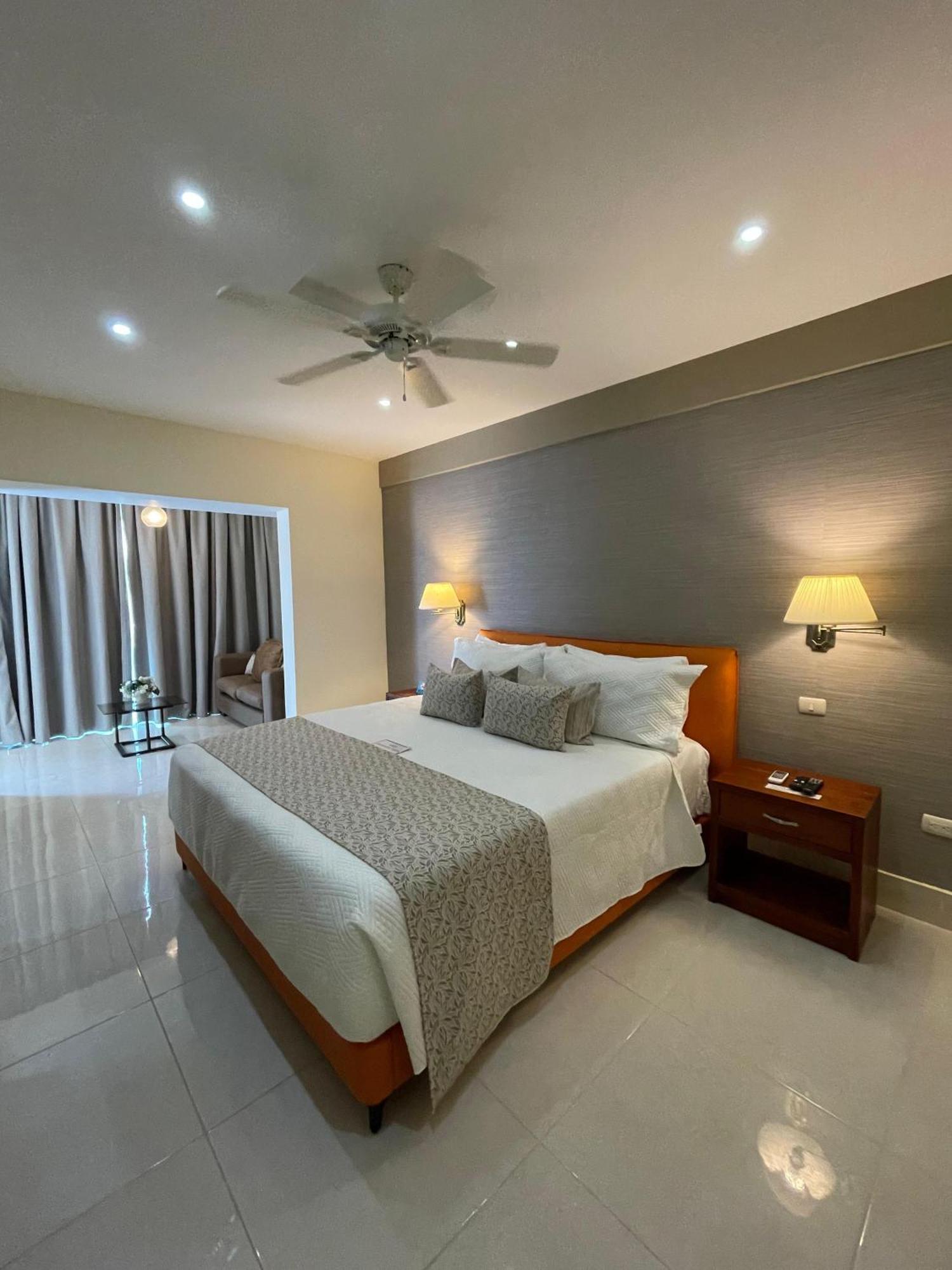 Nilka Hotel Boutique Samana Exterior photo